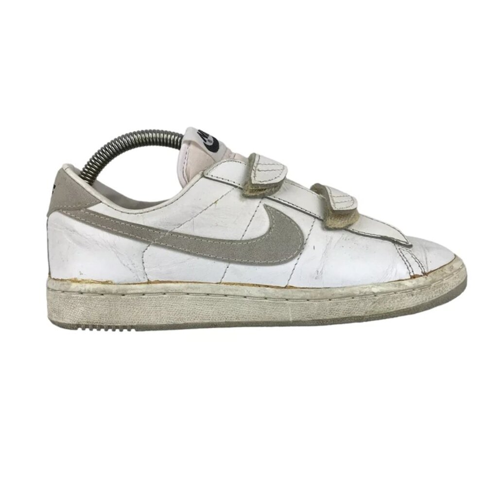 Nike Womens White Leather Low Top Lightweight Athletic Sneaker Shoes Size US 5.5